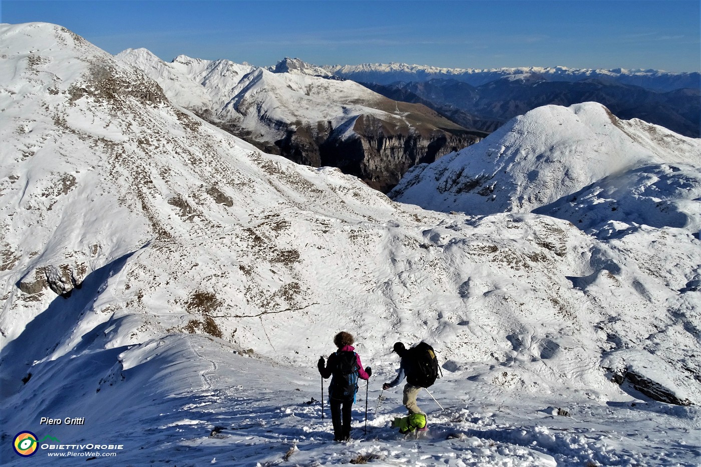 59 In discesa con attenzione alla Bocchetta di Cima Grem.JPG -                                